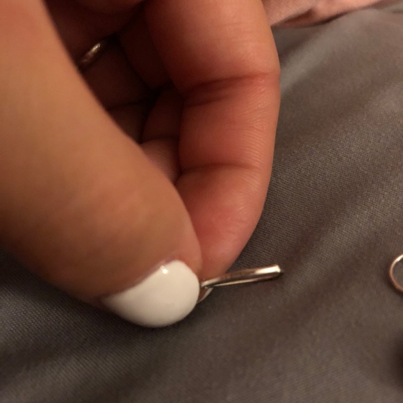 14k white gold dangle earrings - Picture 2 of 3